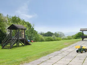 5 bedroom accommodation in Dunterton, near Tavistock - Image 4