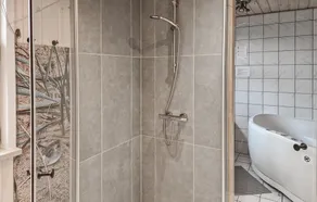 Härligt hus med 4 sovrum i Hemmet - Image 3