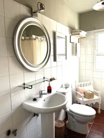 Slim Eloy Penthouse - Image 2