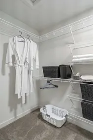 Livingston Way I Sleep 6 I Netflix I Kitchen I TV - Image 3