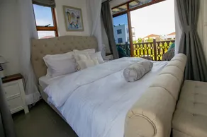 2 Bedroom condo on beach front - Image 3