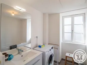 Charming Riverside Home in UNESCO Heritage Village with Modern Amenities & Near Angers - Image 4