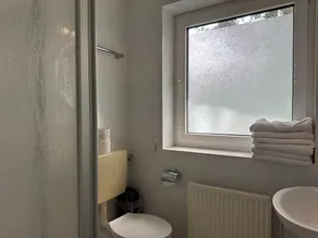 Hyggelig lejlighed med pool og skov - Image 2