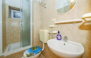 Three-Bedroom Apartment In Ostrvica - Image 3