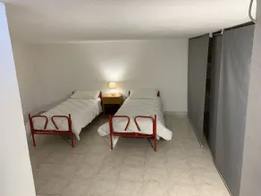 chambre en bord de mer sur le front de mer à seulement 50m de la plage - Image 4