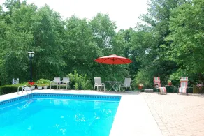 A Cozy Cottage Near the Heart of All Louisville Attractions! - Image 5