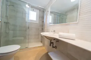 HomeHolidaysRentals Bonte - Image 2