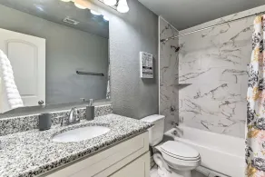Luxury Modern Home w/Coffee bar and more. Sleeps 8 guests! - Image 3