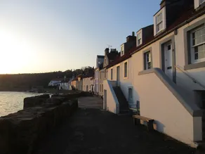 Quirky harbour flat Pittenweem, lovely sea views, near East Neuk golf, beaches - Image 2