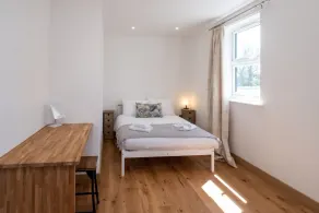 Hazel - Three Tuns Apartments, Pettistree - Image 4