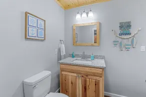 Relaxing, family friendly lodge by the lake. - Image 3