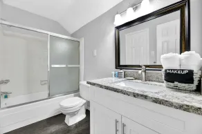 Pool Villa- Near Airport & Downtown, Fire pit, Foosball - Image 5