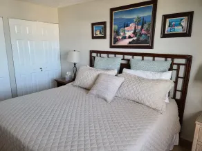 Sapphire Dreaming, Best Location! King Bed and Queen sleeper + added touches.  - Image 4
