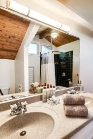 Hale Mokulua ~ 5 bd mit privatem Pool und Spa ~ Schritte zum Lanikai Beach ~ 3 Wohnbereiche - Image 2