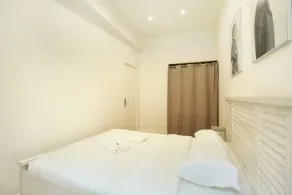 Chenier 2BDR - Two Bedroom Apartment, Sleeps 6 - Image 5