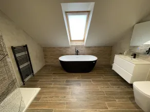 Luxury 6 bed home with hot tub - Image 5