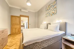 Luminoso e spazioso appartamento storico con 2 camere da letto | Dusni - Image 3