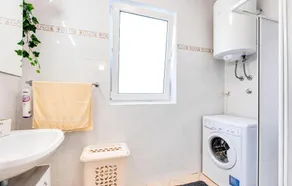 Amazing Apartment In Vantacici - Image 2