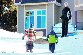3-stöckig, 6 Schlafzimmer, 5 Schlafzimmer, 2 Küchen, Ski in / Ski out Mehrfamilienberg H - Image 5