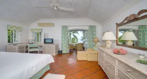 Beach Villa Located On A Small Beachfront Development - Cook Included - Image 4