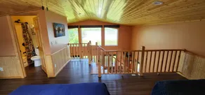 Beautiful Lakeside Grand Cabin - Image 5