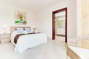 Villa Casa de Pedra by Villa Plus - Image 5