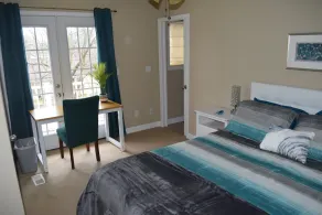 Quiet, Clean & Secure 5bd/5ba Skinny House, Every Room Has a Private Bathroom! - Image 5