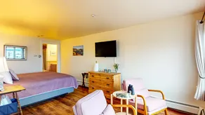 The Mary Day - Inn on the Harbor - Image 3