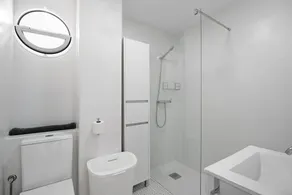 Ground Floor Apartment with Terrace on the Beachfront - Image 2