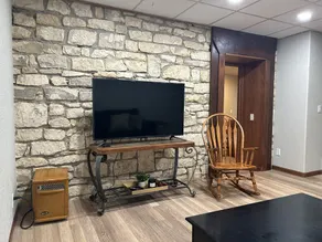 Unique Space in Historic Building - Image 2