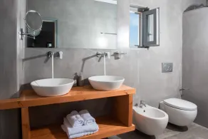 Aleria Villa Santorini - Exclusive facilities and services<br> - Image 4
