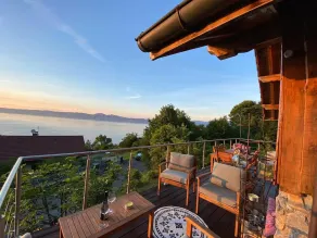 Panoramic lake view chalet - Image 4