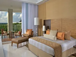 A Luxury Paradise with Fantastic Entertainment - Image 2