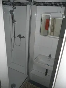 Small apartment with large conservatory. For up to 3, maximum 4 guests. - Image 2