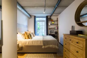 Unique Loft-Style Apartment in Central London - Image 5