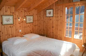 Udenfor: 6 værelse chalet, beliggende på den gamle landsbyvej, krydsende balkon, til 10 pers - Image 5