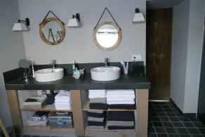 Casa de campo exclusivamente renovada en el sur de Bretaña - Image 2