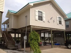 CAMP COCODRIE- Premier Waterfront Fishing and Hunting Lodge - Image 4