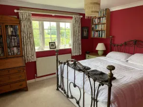 Delightful family house in village in the heart of the Goodwood estate - Image 4