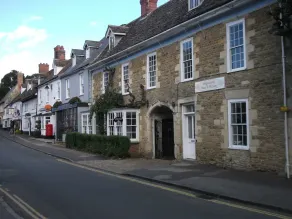 Highworth Bed & Breakfast - Image 4