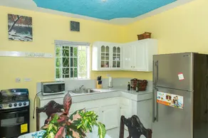 Short and longTerm ,Vacational rental home. - Image 5