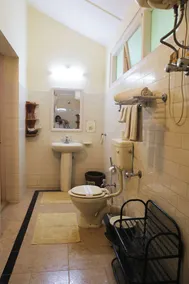 Chowkidinghee Heritage Chang Bungalow - Image 4