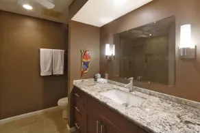 Romantique 1 BR Condo-MAJOR DE RÉNOVATION, juillet 2014, New séjour / mobilier de salle de zone - Image 2