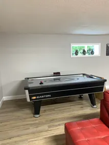 House in Mt Pocono, hot tub, arcade, ski & golf near by. - Image 4