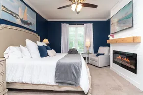 Beds Made, 2 King Suites, 2 Living Rooms, Bikes & Bayside Resort Pools, Courts - Image 5