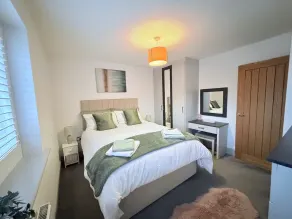Luxury House - Sleeps 6 - near Nec Parking - Image 4