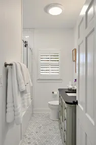 On Austin Ave!!! Completely remodeled and close to Magnolia, Downtown & Baylor.  - Image 5