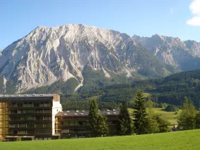 Beautiful apartment with 2 bathrooms, swimming pool, sauna, balcony. 100% Öko - Image 3