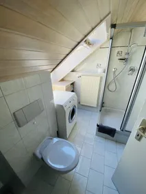 Beautiful top floor apartment with loft character - Image 4