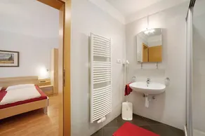 Fröhlichhof Wohnung Pink Lady - Image 3